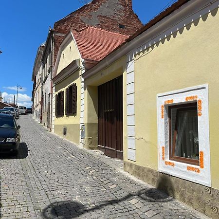 Brick Wall Sibiu Exterior foto